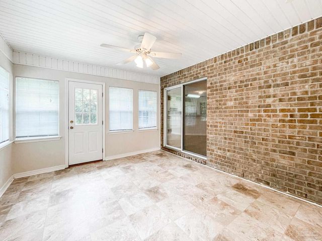 2533 Jibe Dr, Pensacola, FL 32507