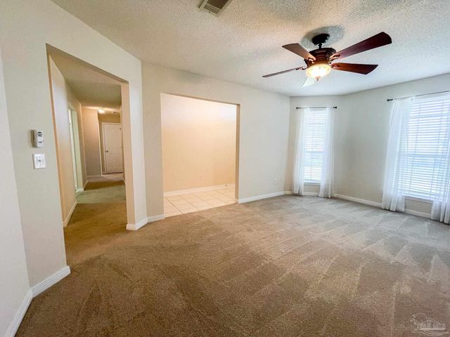 2533 Jibe Dr, Pensacola, FL 32507