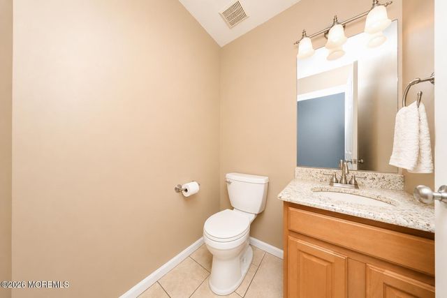144 Lakeview Court, Toms River, NJ 08753