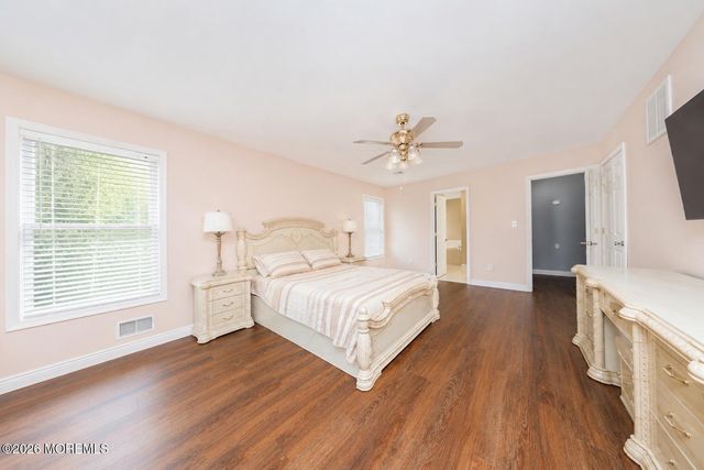 144 Lakeview Court, Toms River, NJ 08753