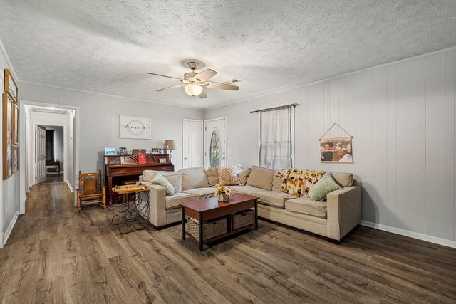 2003 46th Street, Phenix City, AL 36867