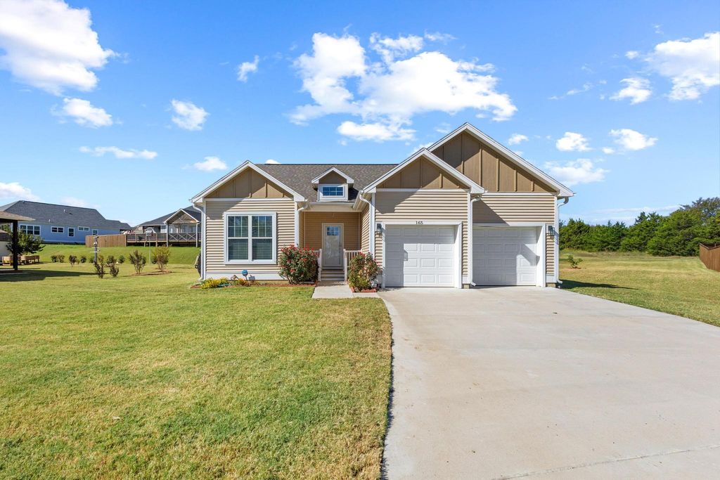 165 Willow Tree Lane, Pottsboro, TX 75076
