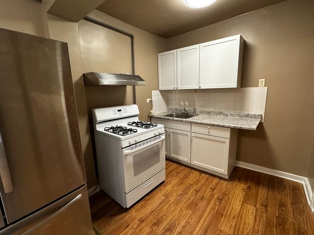 4010 N Bernard Street 8, Chicago, IL 60618
