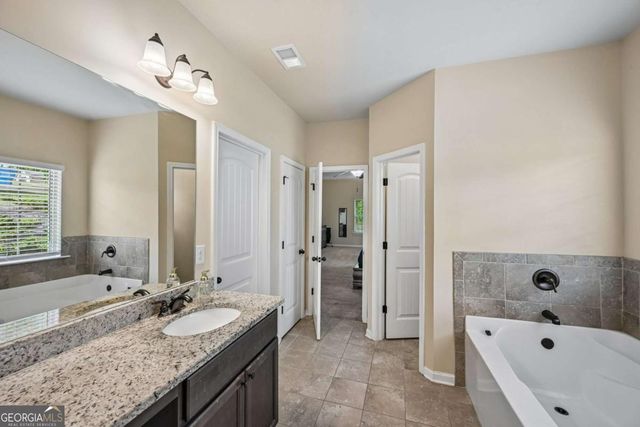 128 Delwood Drive, Mcdonough, GA 30252