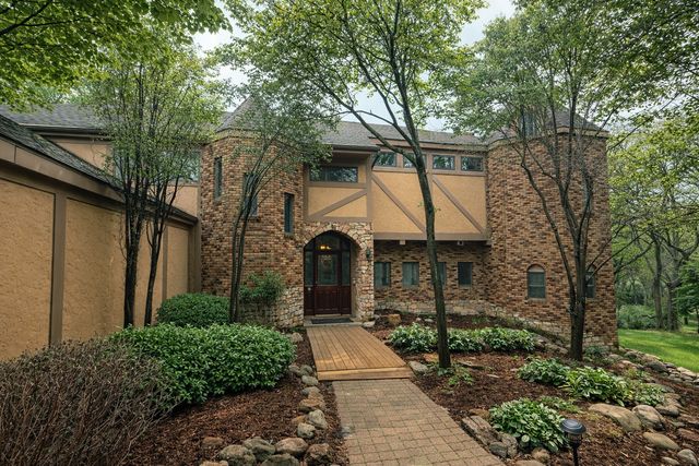 2715 Park Drive, Saint Cloud, MN 56303