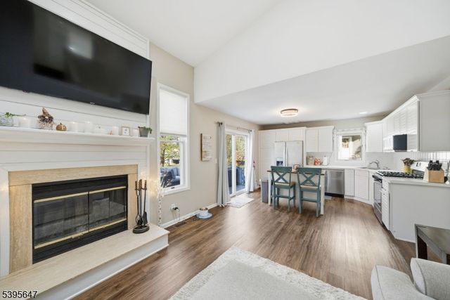 12 Meadow Pond Rd, Hardyston Twp., NJ 07419