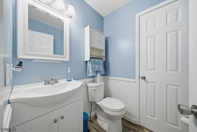 12 Meadow Pond Rd, Hardyston Twp., NJ 07419