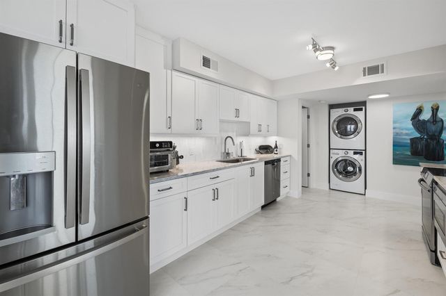 3400 N Ocean Drive 1602, Singer Island, FL 33404