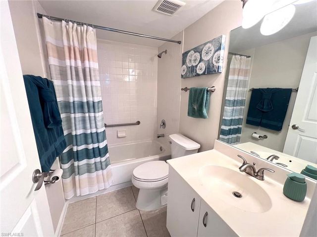 1051 Eastham WAY B104, Naples, FL 34104