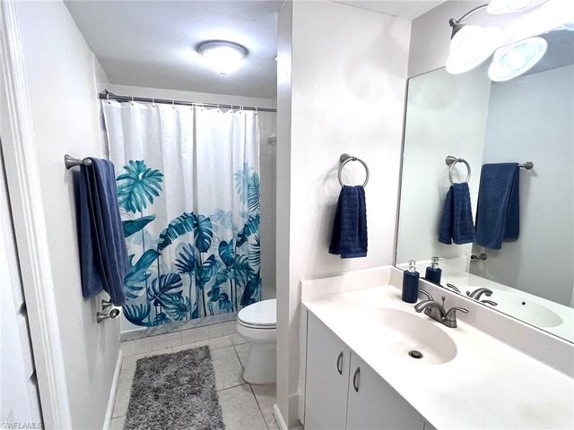 1051 Eastham WAY B104, Naples, FL 34104