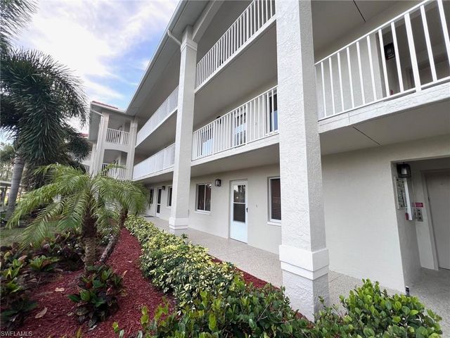 1051 Eastham WAY B104, Naples, FL 34104