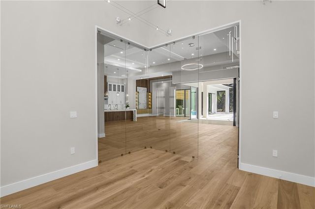 5000 Palmetto Woods DR, Naples, FL 34119