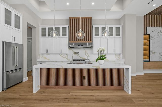 5000 Palmetto Woods DR, Naples, FL 34119