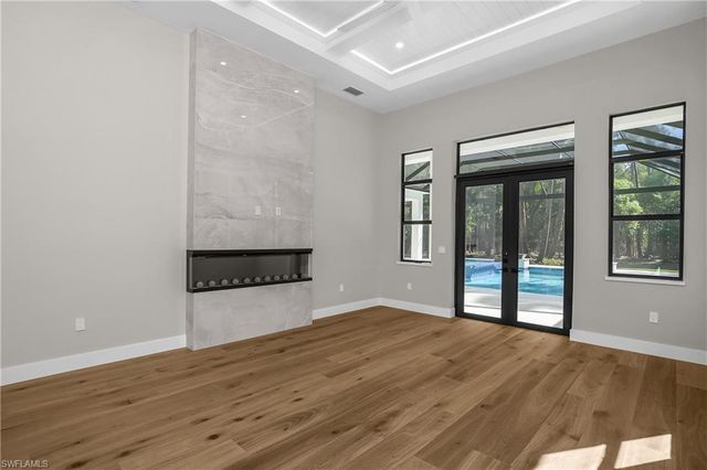 5000 Palmetto Woods DR, Naples, FL 34119