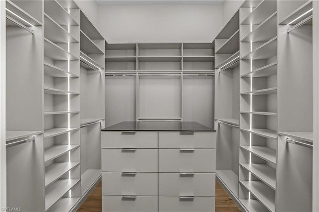 5000 Palmetto Woods DR, Naples, FL 34119