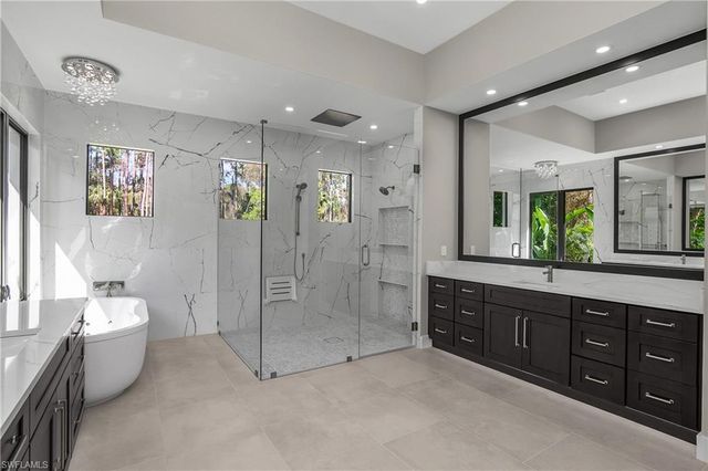 5000 Palmetto Woods DR, Naples, FL 34119