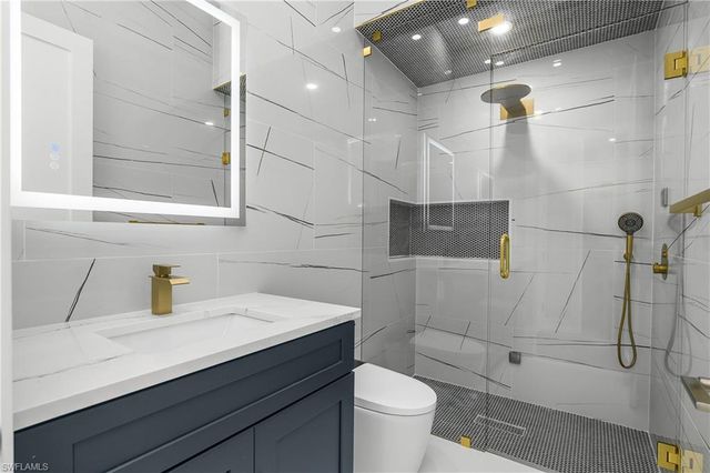 5000 Palmetto Woods DR, Naples, FL 34119