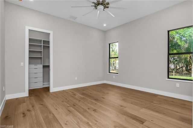 5000 Palmetto Woods DR, Naples, FL 34119