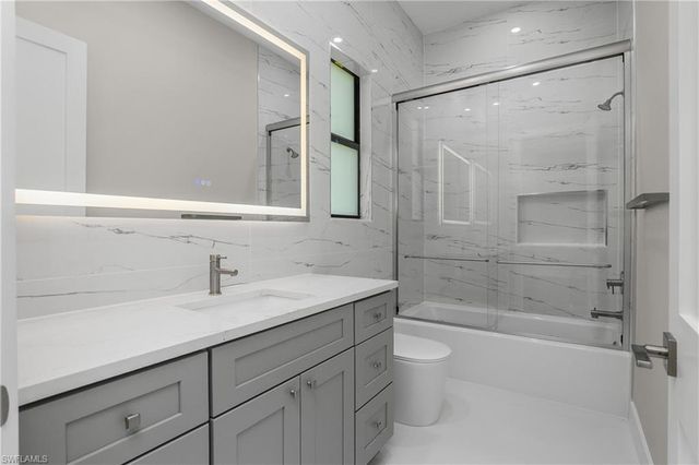 5000 Palmetto Woods DR, Naples, FL 34119