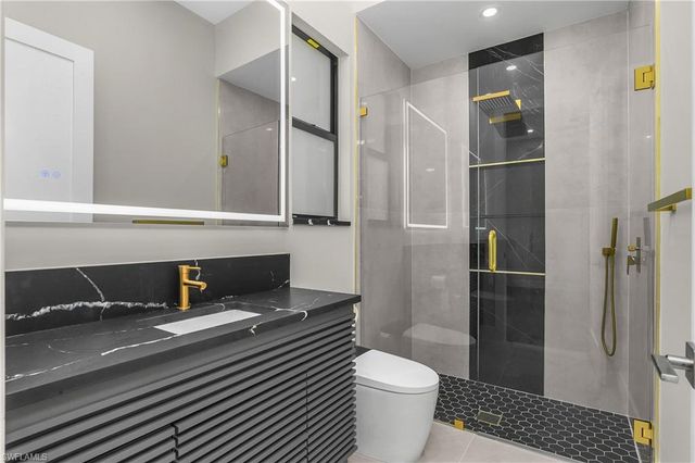 5000 Palmetto Woods DR, Naples, FL 34119