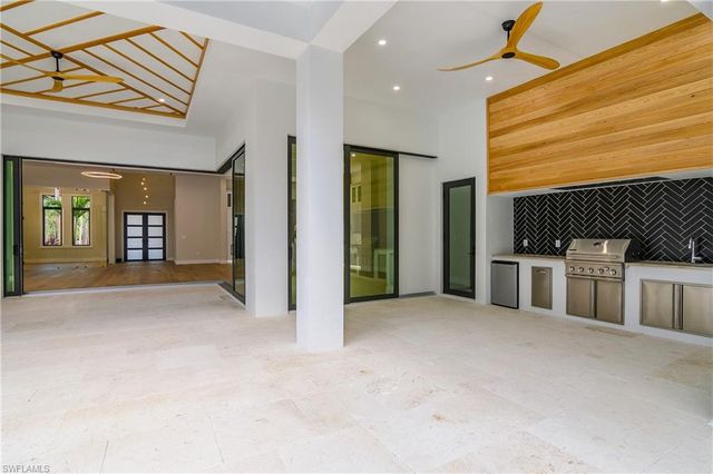 5000 Palmetto Woods DR, Naples, FL 34119