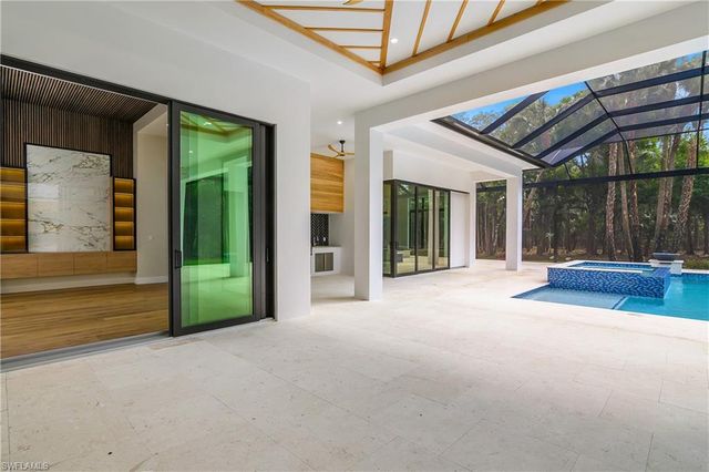 5000 Palmetto Woods DR, Naples, FL 34119