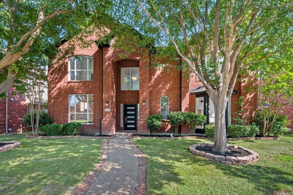 1025 Caddo Drive, Carrollton, TX 75010