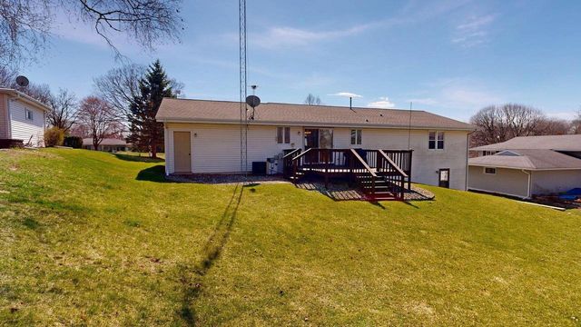 1321 Jamesway, Fort Atkinson, WI 53538
