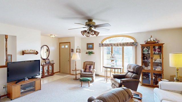 1321 Jamesway, Fort Atkinson, WI 53538