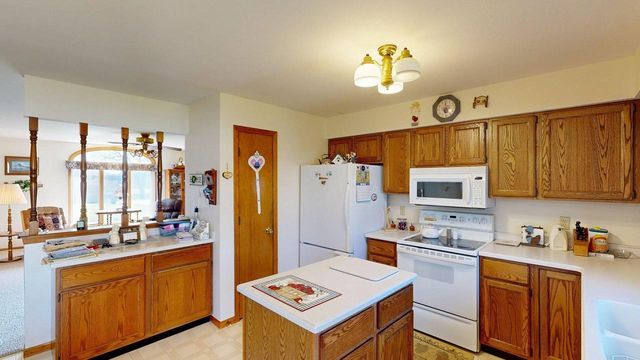 1321 Jamesway, Fort Atkinson, WI 53538