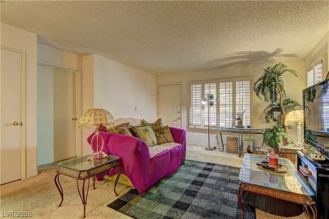 9070 Spring Mountain Road 113, Las Vegas, NV 89117