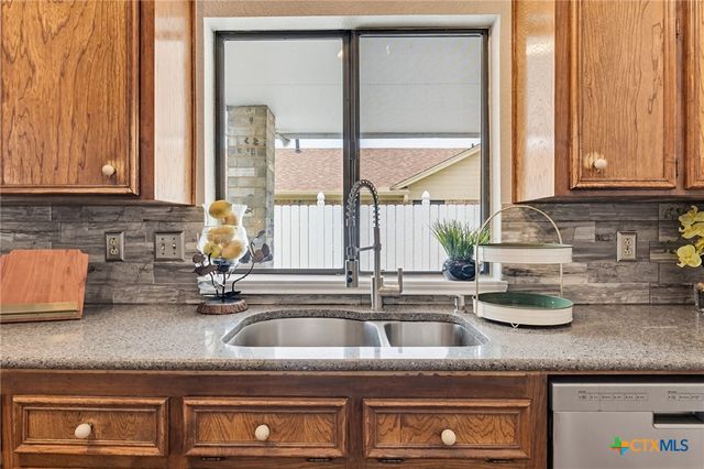 3204 Pebble Drive, Killeen, TX 76542