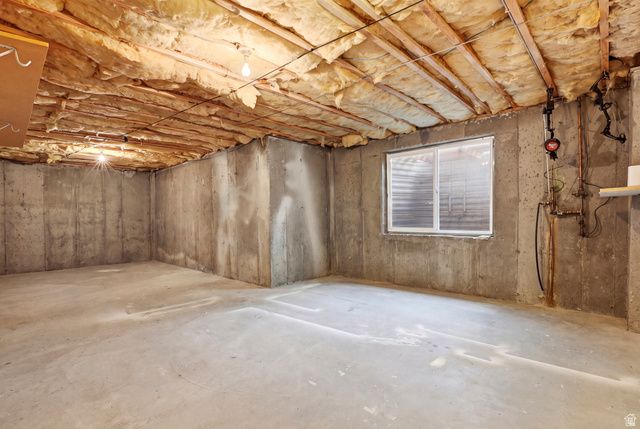 7745 S 5080 W, West Jordan, UT 84081