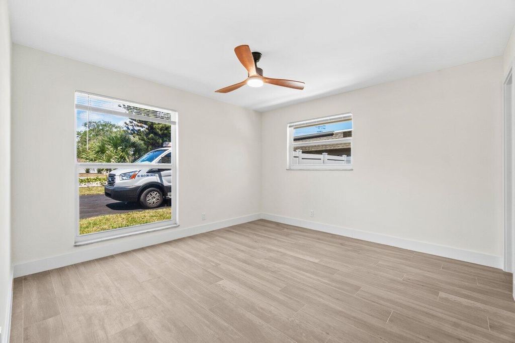 Image 30 of property listing at 4498 NW 2nd Avenue, Boca Raton, FL 33431