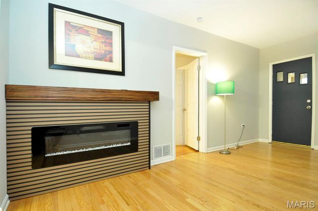 124 W Cartwright Avenue, Unincorporated, MO 63125