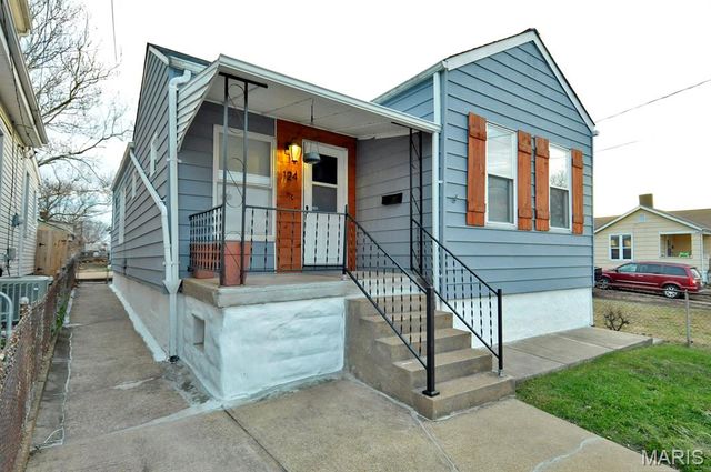 124 W Cartwright Avenue, Unincorporated, MO 63125