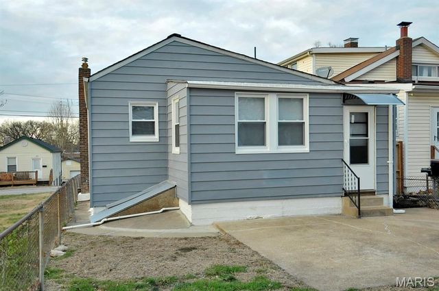 124 W Cartwright Avenue, Unincorporated, MO 63125