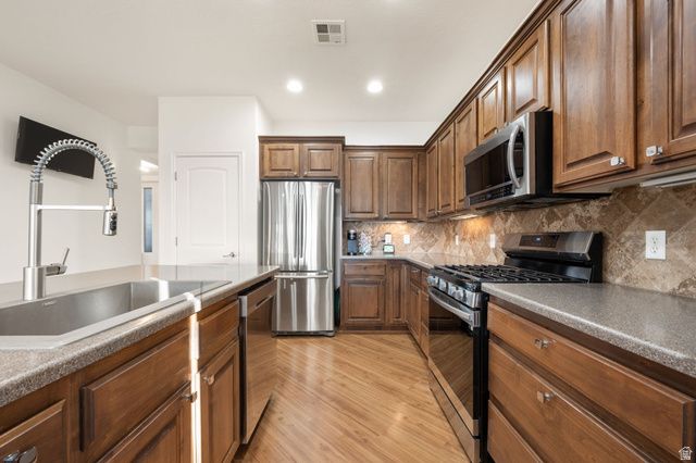 2948 E SLICK ROCK RD, Washington, UT 84780