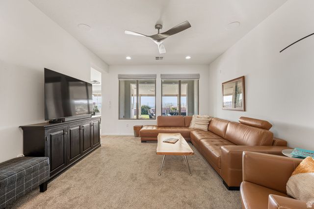 2948 E SLICK ROCK RD, Washington, UT 84780