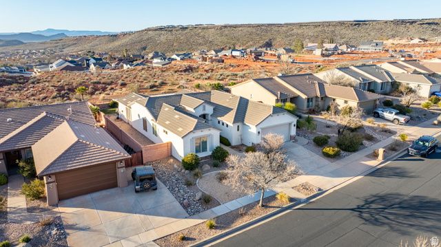 2948 E SLICK ROCK RD, Washington, UT 84780