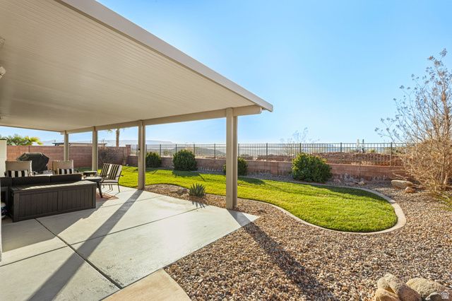 2948 E SLICK ROCK RD, Washington, UT 84780