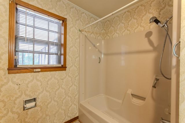 16040 69 HWY S, Savannah, TN 38372