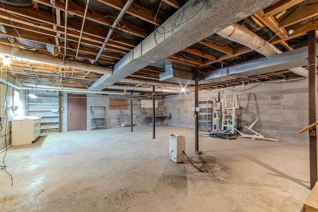 16040 69 HWY S, Savannah, TN 38372