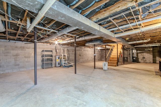 16040 69 HWY S, Savannah, TN 38372