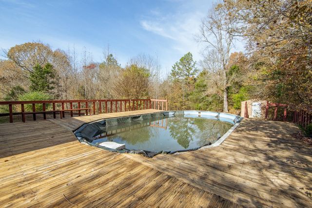 16040 69 HWY S, Savannah, TN 38372