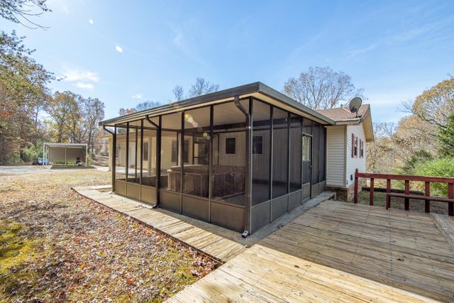 16040 69 HWY S, Savannah, TN 38372