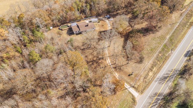 16040 69 HWY S, Savannah, TN 38372