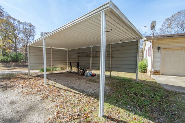 16040 69 HWY S, Savannah, TN 38372