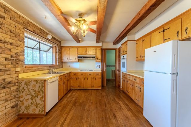 16040 69 HWY S, Savannah, TN 38372