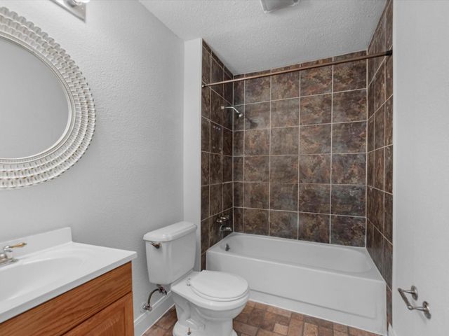 2006 Crestmont Circle, Missouri City, TX 77459